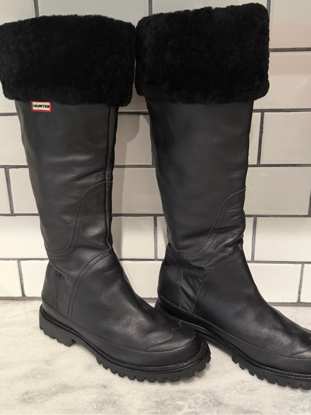 RARE Hunter Steamboat Black Leather Tall Boot Shearling Sheepskin Lined Sz 8 EUC